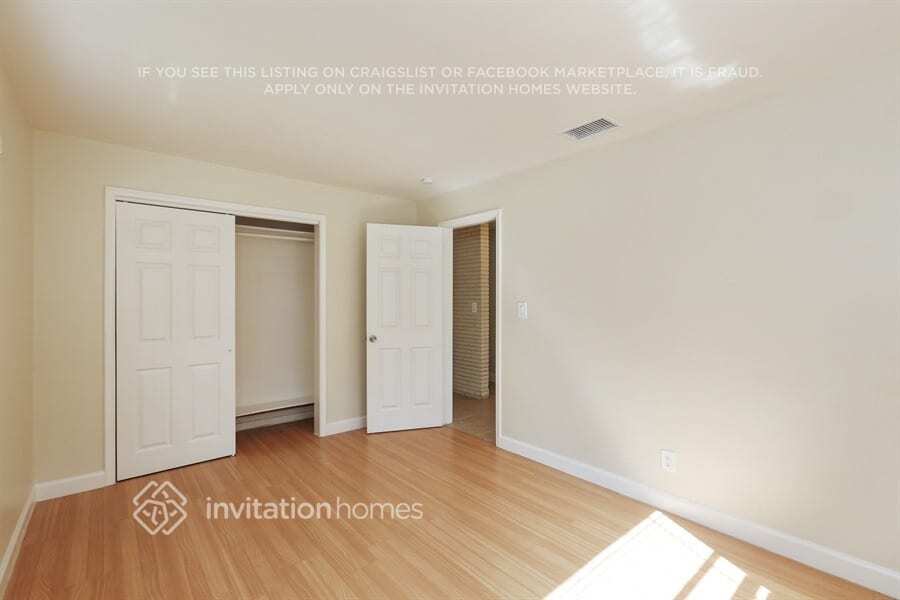 Building Photo - 5521 Van Buren St