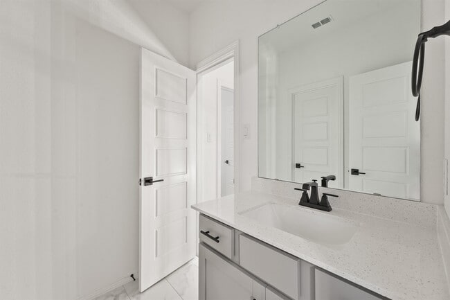 Building Photo - 30330 Parkside Passage Dr