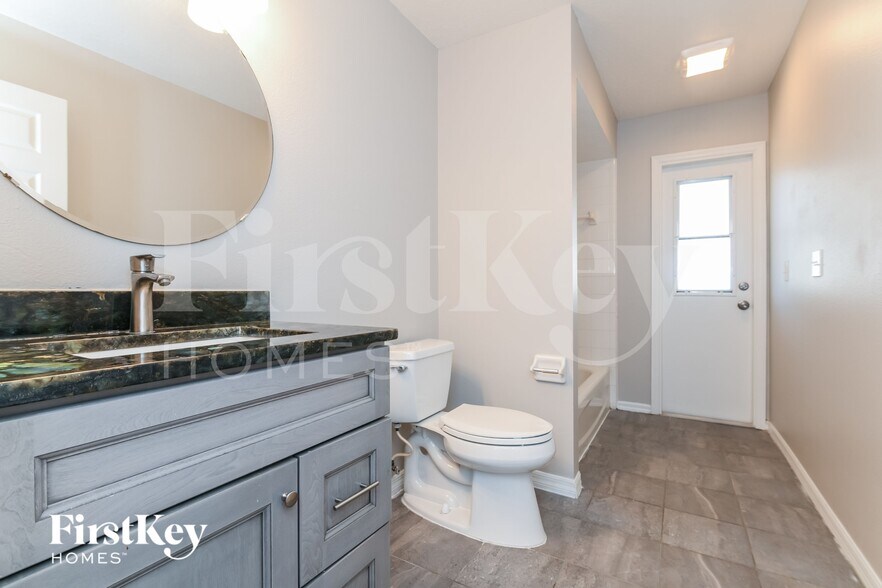 Building Photo - 1118 Windy Bluff Dr