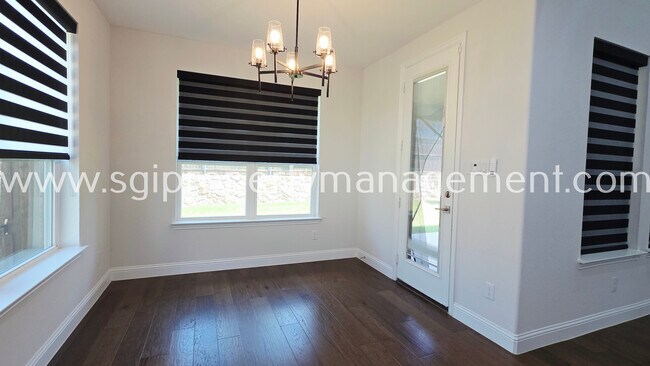 Building Photo - 10870 Grayhead Dr