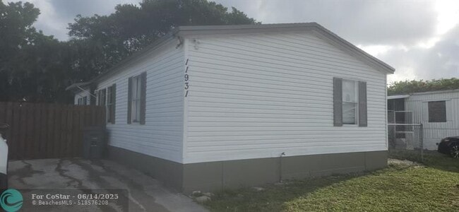 Building Photo - 11931 Watergate Cir