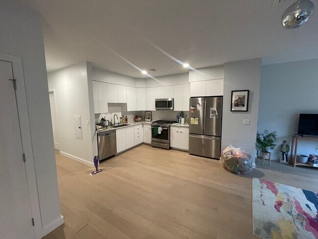 Building Photo - 3 Lisbon St