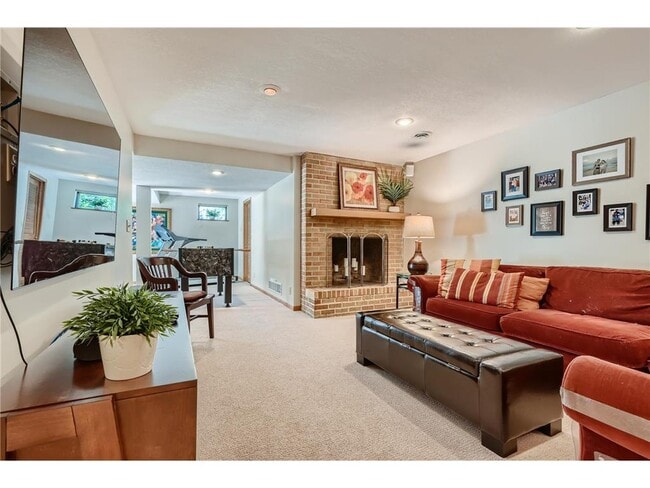 Building Photo - 3200 Frear Dr