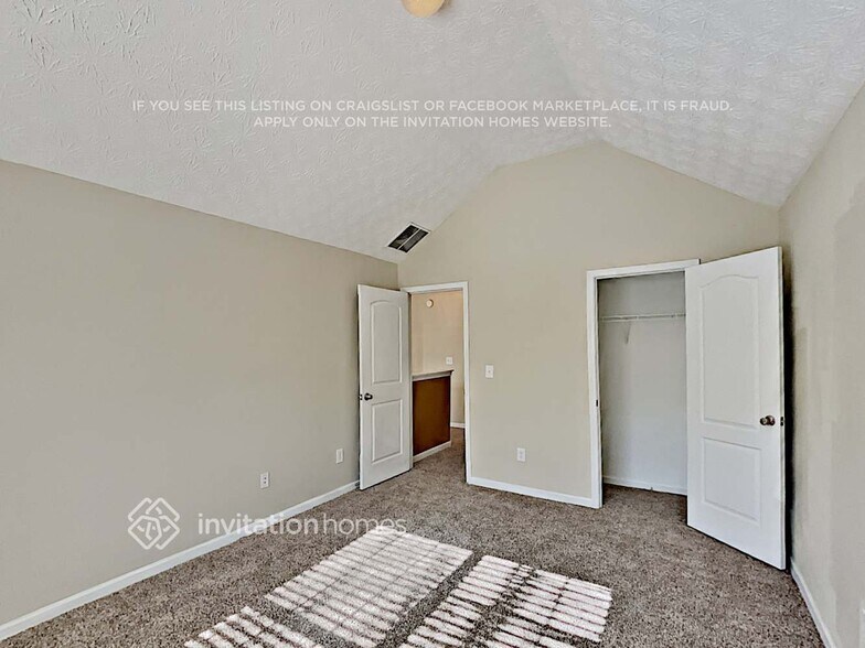 Building Photo - 6452 Snowden Dr