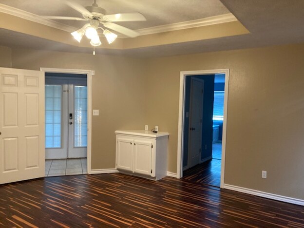Building Photo - 6017 Summerwood Ln
