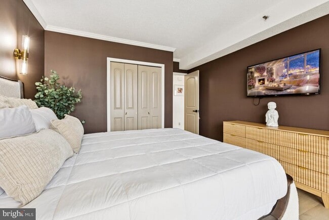 Building Photo - 5505 Seminary Rd