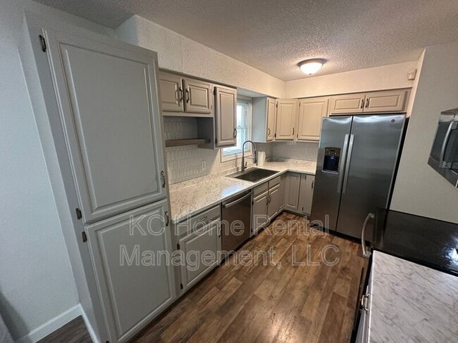 Building Photo - 17820 E Greentree Ave