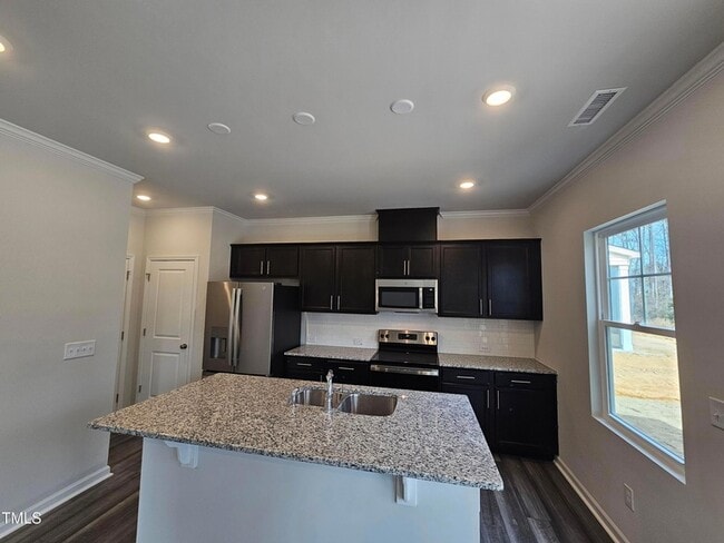 Building Photo - 469 Willard Wds Dr