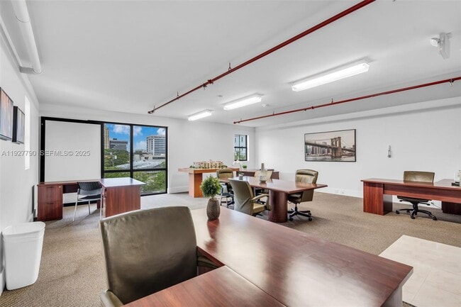 Building Photo - 1650 Galiano St