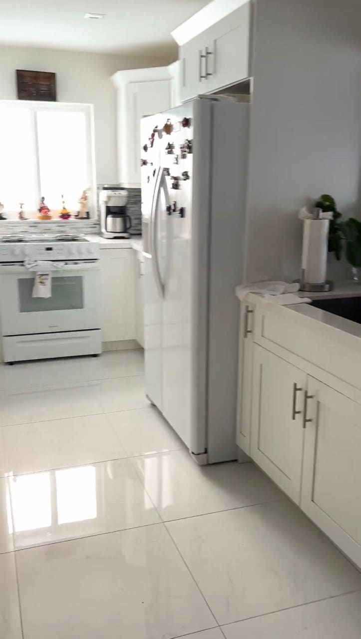 Building Photo - 2383 SW 13th Ter