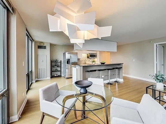 Building Photo - 2 E Erie St