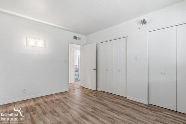 Building Photo - Modern 2Bdm 2Ba Condo in Phoenix Midtown with Pool Views