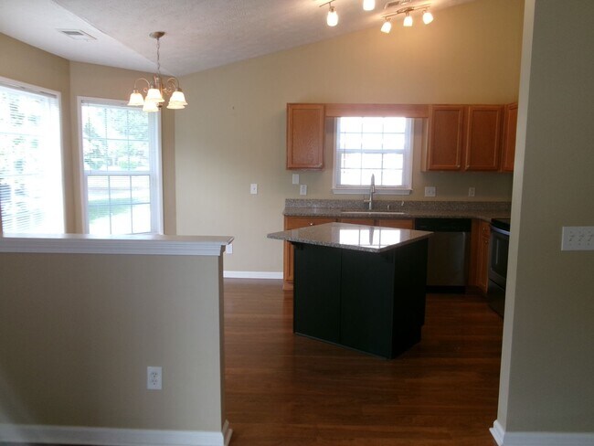 Building Photo - 4659 E Walkerton Rd