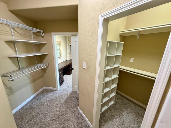 Building Photo - 3713 Broadwinged Hawk Cove