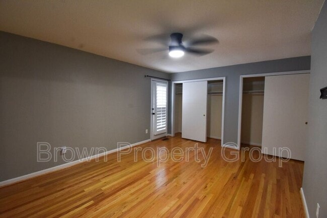 Building Photo - 2417 Dartmouth Dr