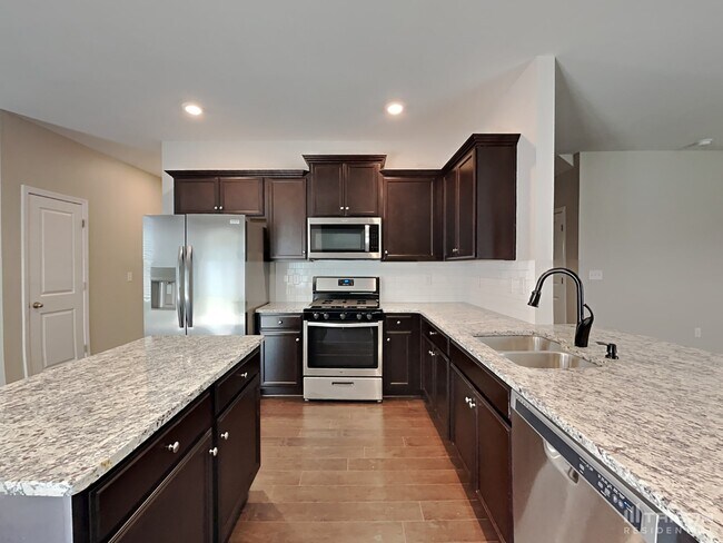 Building Photo - 414 Millridge Rd