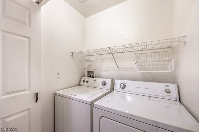 Building Photo - 1425 Bow Creek Ct