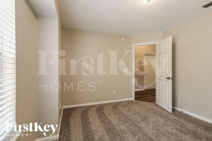 Building Photo - 7480 Countryman Ln