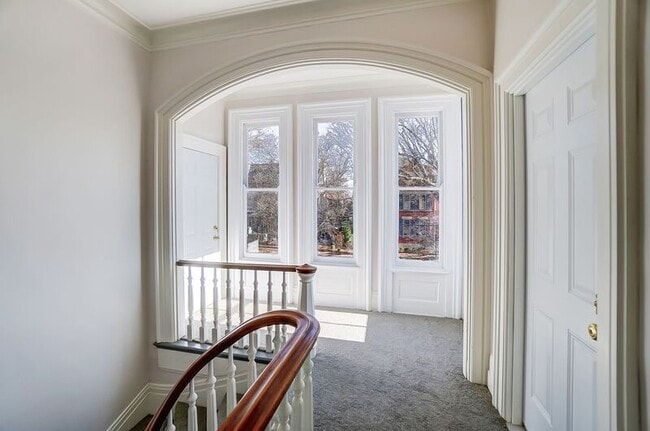 Building Photo - 2701 Cleinview Ave