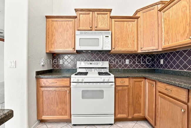 Building Photo - 7027 W Potter Dr
