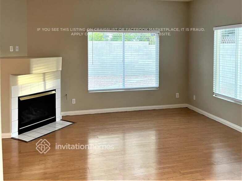 Building Photo - 8428 Opal Splendor Ave