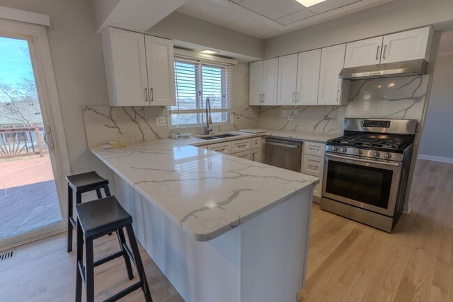 Building Photo - 4345 Mumford Dr