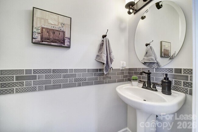 Building Photo - 12252 Stratfield Pl Cir