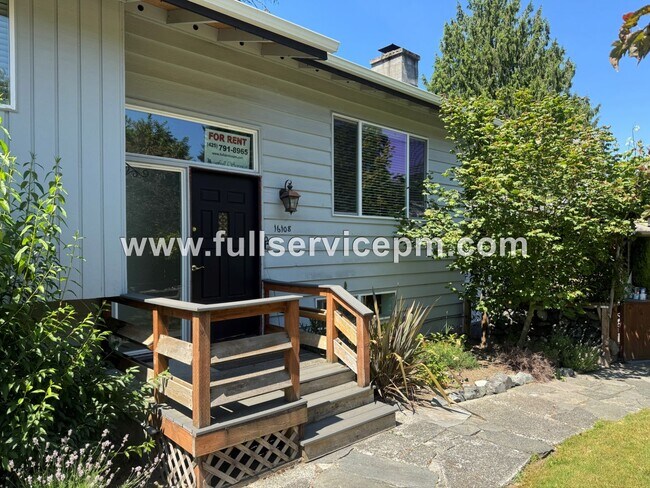 Building Photo - Spacious 4-Bedroom Upper-Level Home with Fireplace, Bonus Room & Large Deck
