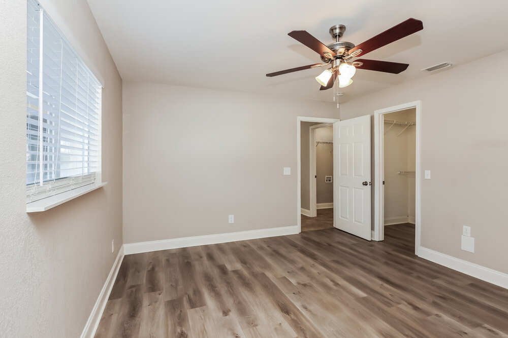 Building Photo - 1729 SW 23rd St