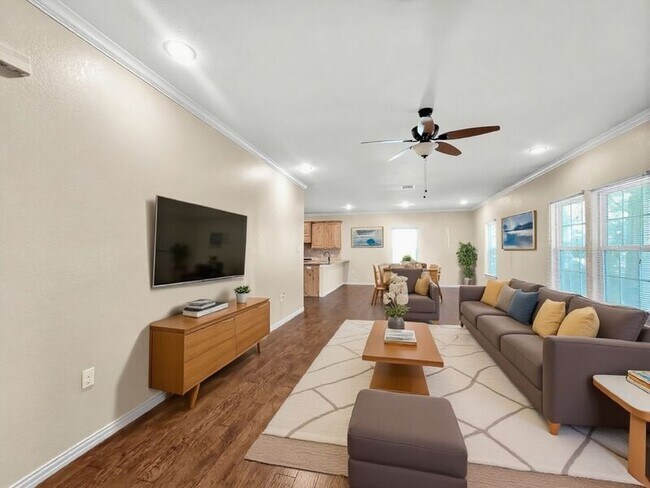 Building Photo - 1020 Elwood Rd