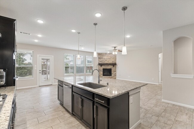 Building Photo - 24918 Meadowthorn Crest Ln