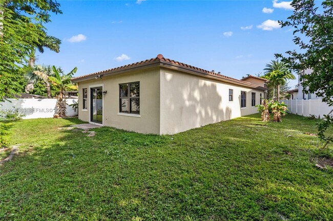 Building Photo - 3560 W 88th St