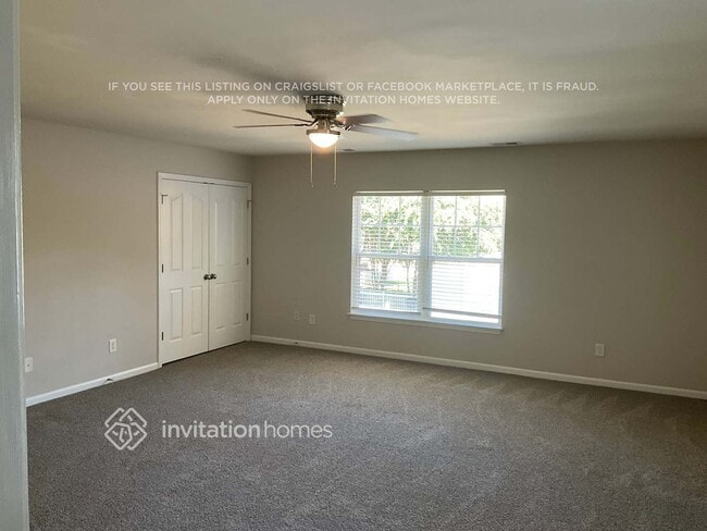 Building Photo - 15604 Carrington Ridge Dr