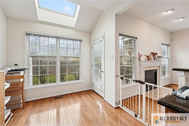 Building Photo - 14 Caleb Ln