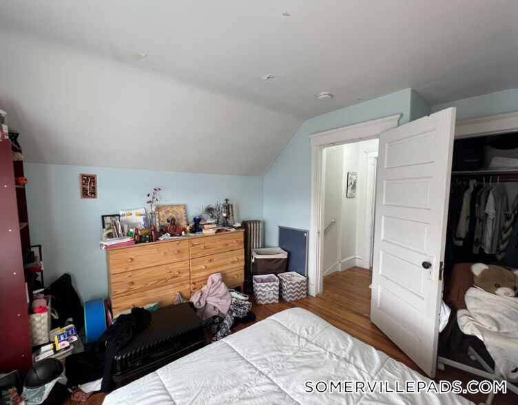 Building Photo - 11 Burnham St