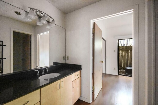 Building Photo - 2815 Rio Grande St