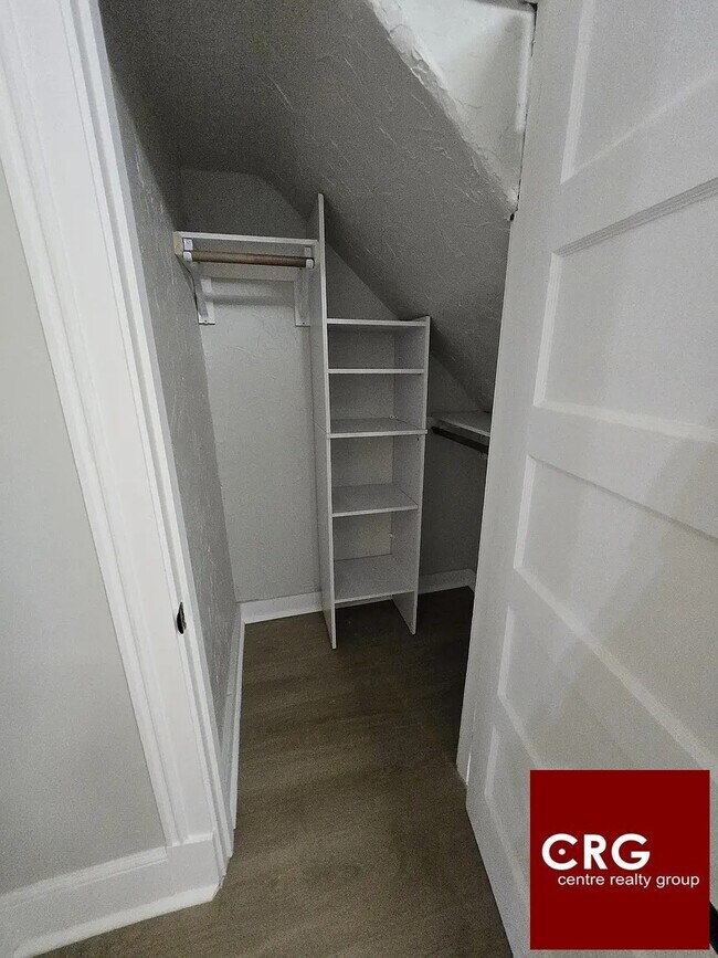 Building Photo - 4 Woodville Terrace