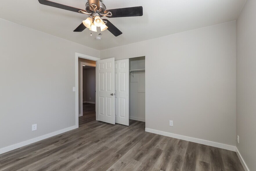 Building Photo - 5107 Fuchsia Cir