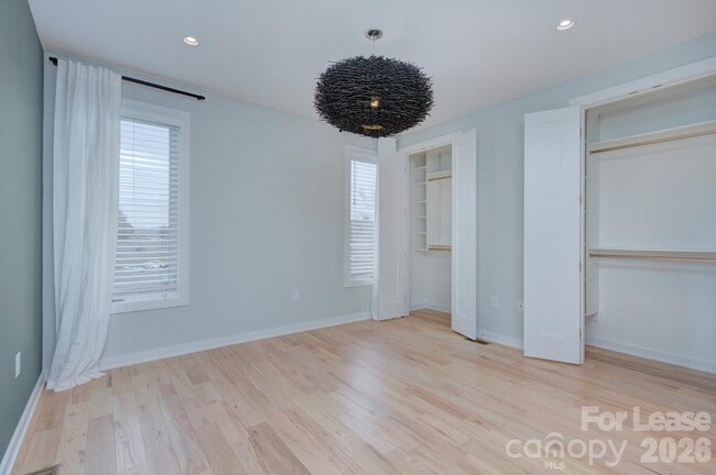 Building Photo - 2737 Shenandoah Ave