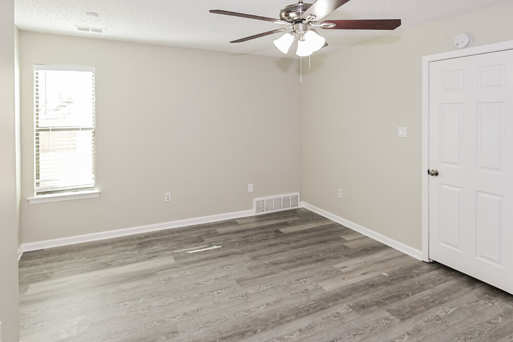 Building Photo - 6801 Bramble Ln