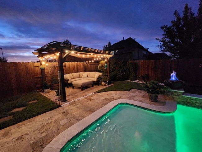 Building Photo - 9707 Lauren Briar Ln