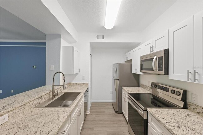 Building Photo - 17110 Carrington Park Dr