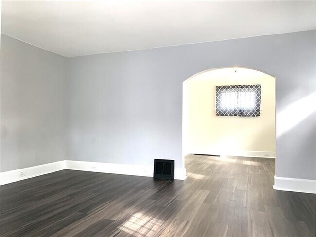 Building Photo - 3506 8th Ave