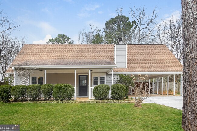 Primary Photo - 46 Cathie Dr