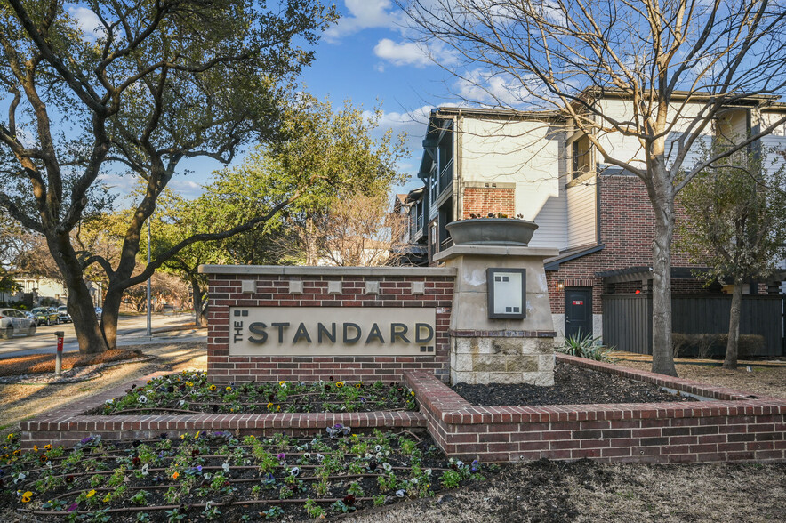 The Standard Apt Dallas