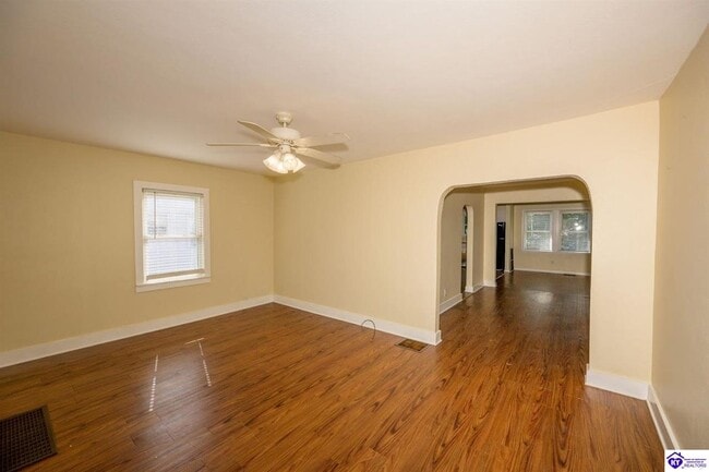 Building Photo - 216 N Mantle Ave