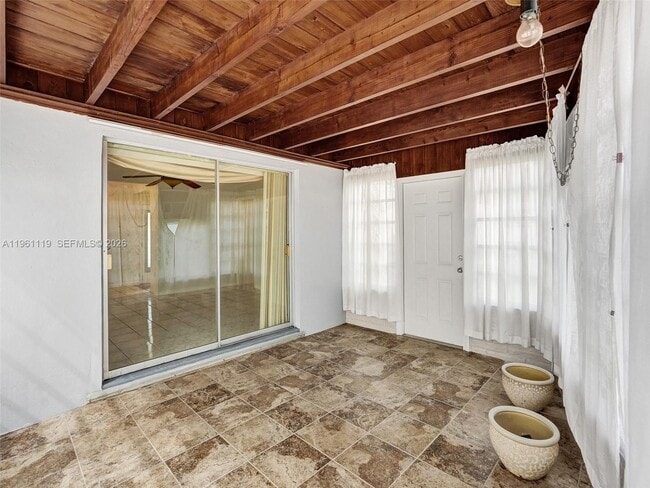 Building Photo - 17791 NE 13th Ave