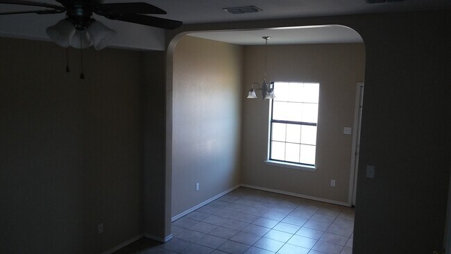 Building Photo - 422 Stone Drive