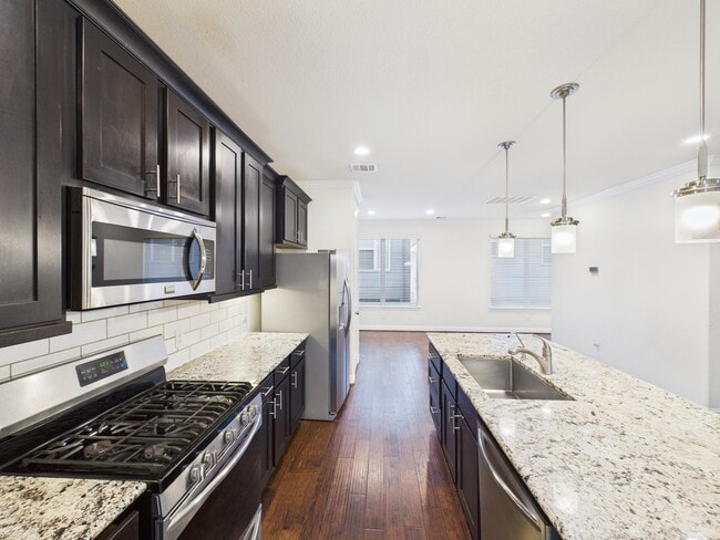 Building Photo - 8918 Terrace Pass Dr