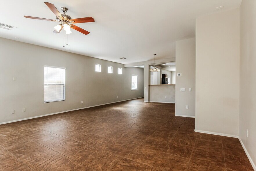 Building Photo - 5438 W Pollack St